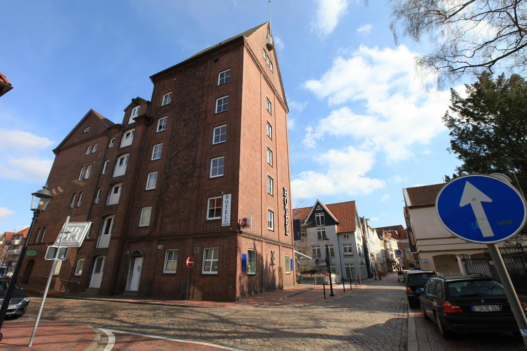 Zur Muehle - Hotel Am Fleth Buxtehude Exterior photo